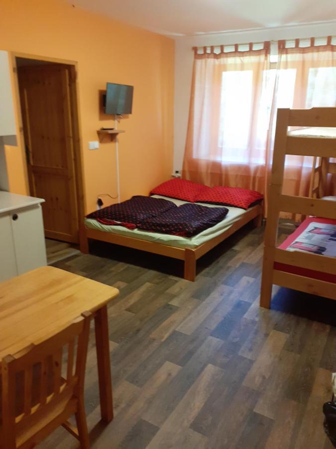 Kypruv Mlyn Knínice Exterior foto